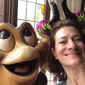 Meet your Posher, Julie